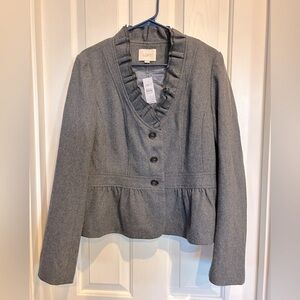 NWT Women’s Loft grey cropped ruffled jacket. Size 14